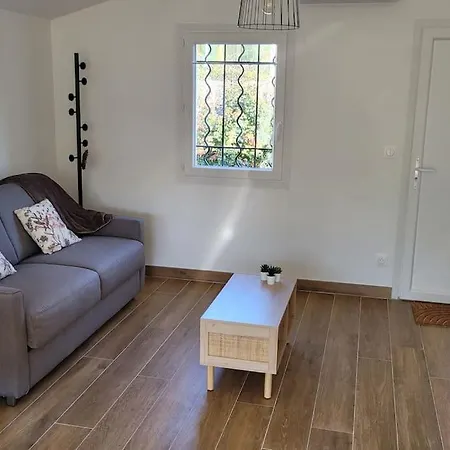 Charmant T2 Renove Avec Jardin Saint-Mathieu-de-Tréviers Exterior foto